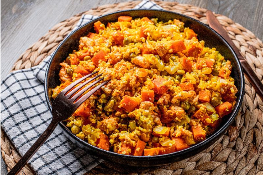 This high in protein rice alternative has 45g protein and packed full of fibre, leaving you satisfied and full for hours. 483 cal / serving - Protein 45g, Carbs 38g, Fat 15gRecipe makes 1 serving, total prep time 20 mins