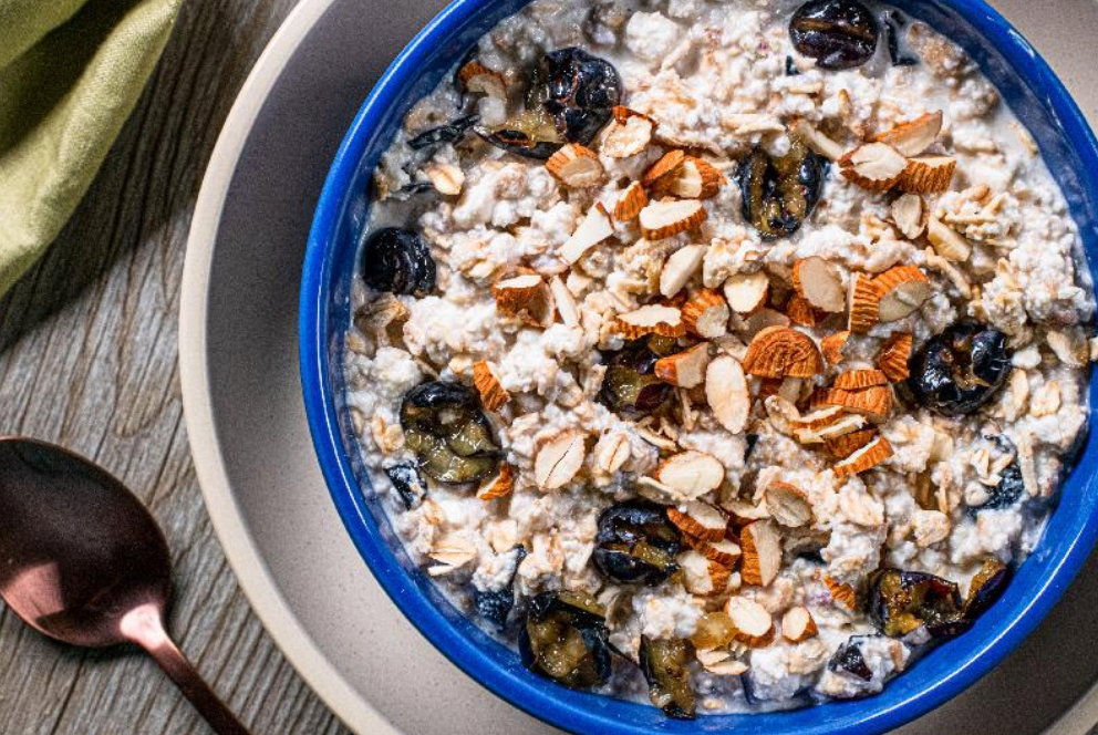 High protein Berry Cheesecake Overnight Oats recipe